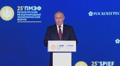 Putin je na drogách, tvrdí expert. Mají to dokazovat záběry z jeho projevu