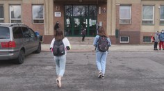 Od pondělí se plošně vrátí na 2. stupeň rotační výuka, do MŠ všechny děti
