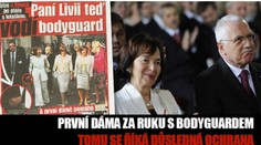 Livia Klausová a její "hodně osobní" stráž. Vodí ji za ruku