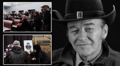 Lidé se loučili s Hoffmannem: Vyprovodili ho velkým potleskem