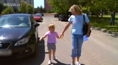 Matce invalidního dítěte někdo ukradl auto