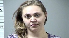 Marie (30) znásilnila kamaráda (12) svého syna! Říká tomu láska