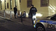 Opilí gruzínští diplomaté v Praze obléhali hospodu. Honili taxikáře