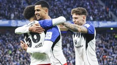 Oslabený Hamburk rozhodl v nastavení. Freiburg spustil kanonádu