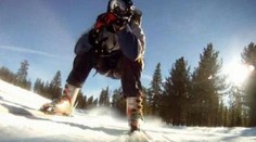 VIDEO: S raketovým motorem na lyže