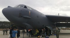Tisíce lidí míří na Dny NATO, na silnicích se stojí i dvě hodiny