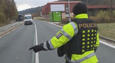Hraniční kontroly budou pokračovat. Protahuje je příliv migrantů