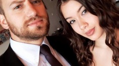 Mladou ženu v Řecku před dcerou zavraždil manžel. Babis se přiznal