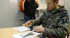 Ministerstvo dál dráždí motoristy, místo omluv za nefunkční registr zdraží SPZky