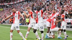 Jako srážka kamionu s autem, píší v Belgii. Slavii přirovnávají k tyranovi