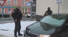 Na řidičák může zapomenout. Žákyně autoškoly řídila zdrogovaná