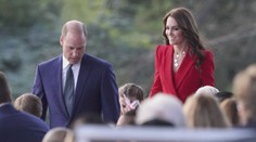 Pobavil tím celý svět. Muž prošel nevědomky kolem prince Williama a Kate