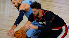 Nurkičovi umřela babička, o pár hodin později dotáhl Portland do play-off