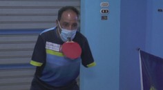 Nemá ruce, dceři ale slíbil medaili z paralympiády. Navíc ve stolním tenise