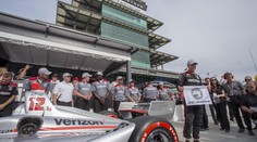IndyCar v Mekce motorsportu, v Indianapolisu vládne Power