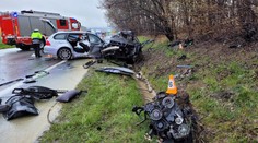 Tragická nehoda na Svitavsku. Při čelním střetu aut zemřeli tři lidé