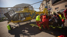 Vážná nehoda na Náchodsku: Důchodce srazil čtyři lidi, jeden z nich zemřel