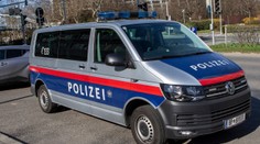 Řidič s českou značkou srazil v Rakousku policistu. Z auta plného drog utekl