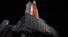Do startu mise Artemis II zbývají hodiny. Astronauti při ní obletí Měsíc