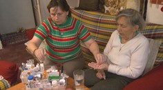 Měly jsme korunu na tři týdny, říká stařenka, co se stará o nemocnou dceru