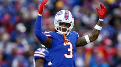 Hráč NFL už je po zástavě srdce vzhůru. Lékařů se zeptal, jak zápas skončil