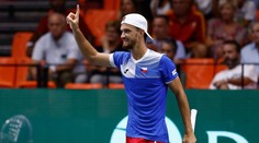 Češi mají na Davis Cupu druhou výhru. Uspěli Macháč i Lehečka