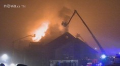 Hasiči měli napilno: Hasili rodinný dům i bývalý cukrovar