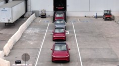Rozpačitý start robotických taxíků Tesly. Už po pár dnech se kupí selhání