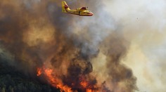 ON-LINE: Shořelo 1 600 hektarů. Hřensku vyrazí na pomoc speciální letouny z Itálie
