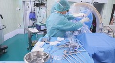 V pražském Motole operují unikátní metodou. Bolest zad odstraní za hodinu