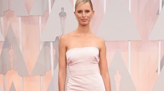 Karolina Kurková je trojnásobnou maminkou, porodila holčičku