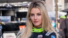 Nejkrásnější závodnice světa se zasnoubila. Fanoušci motorsportu smutní