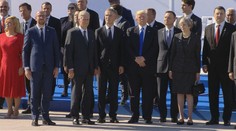 Miloš Zeman se setkal s královnou. Hlavy států v paláci jednají o NATO