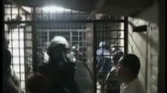 Masakr za mřížemi. Vězni se pozabíjeli mezi sebou