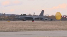 Na letišti v Mošnově přistál americký bombardér. Armáda zveřejnila VIDEO