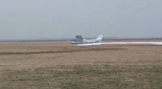 Závada na podvozku způsobila nouzové přistání letounu na Kladensku