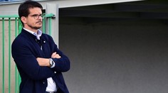 Zkrat hradeckého ředitele. O poločase napadl Vindahla, sudí ho vyloučil