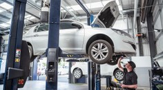 Návrh z Bruselu, který automobilkám nevoní, ale řidičům se líbí. Mohli by výrazně ušetřit