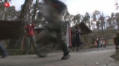 Bizarní závod s hnojem. V zoo si užívali recesi