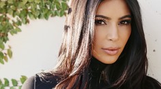 Další útěk před Tálibánem. Mladým fotbalistkám pomohla Kim Kardashianová