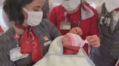 Afghánka porodila při útěku z Kábulu. "Eva" přišla na svět v 10 kilometrech
