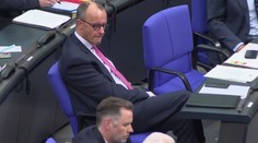 Němci se rozhodují, koho zvolit. Favoritem na kancléře je Merz