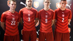 Čeští fotbalisté mají nové dresy: Podívejte se, v čem budou hrát!