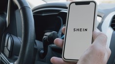 Oblíbený e-shop Shein klamal zákazníky, dostal mastnou pokutu. Postih může být ještě větší