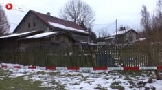 Dům hrůzy: Mrtvá matka a dítě, oběšený pachatel. Místní ho neznali