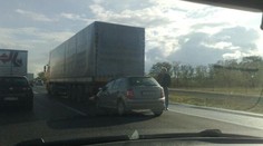 Dvě havárie čtyř aut zablokovaly dálnici D8