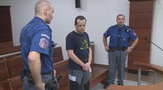 Soud řeší trýznivý způsob vraždy. Muž měl svou ženu omráčit a zapálit v autě