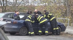 Drama v Plzni! Žena zabouchla v autě miminko i klíče, zamklo se!