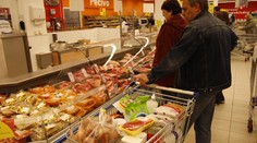 Lidé se chtějí v nákupních centrech bavit a odpočívat, tvrdí průzkum