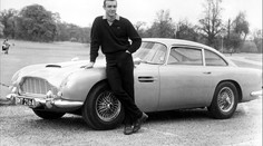 Bond! James Bond! Podívejte se na nejlepší bouráky, kterými agent 007 jezdil